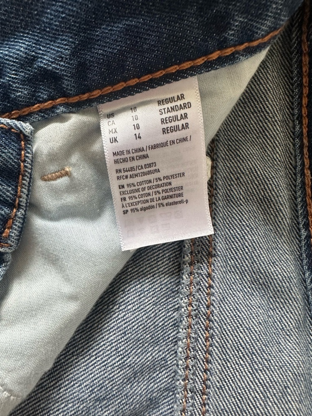 American Eagle Mom Jean High Waist   medium Wash Relaxed Fit 90s Style Sz 10 - Picture 8 of 10